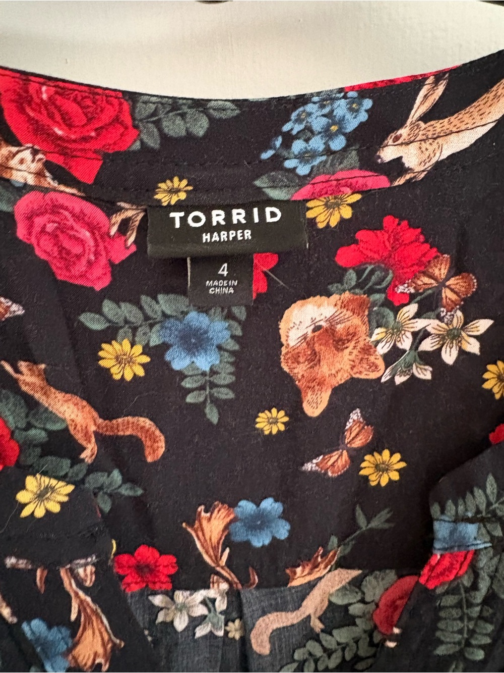 Torrid Harper Blouse with Animals and Red & Blue Flowers - Picture 2 of 3